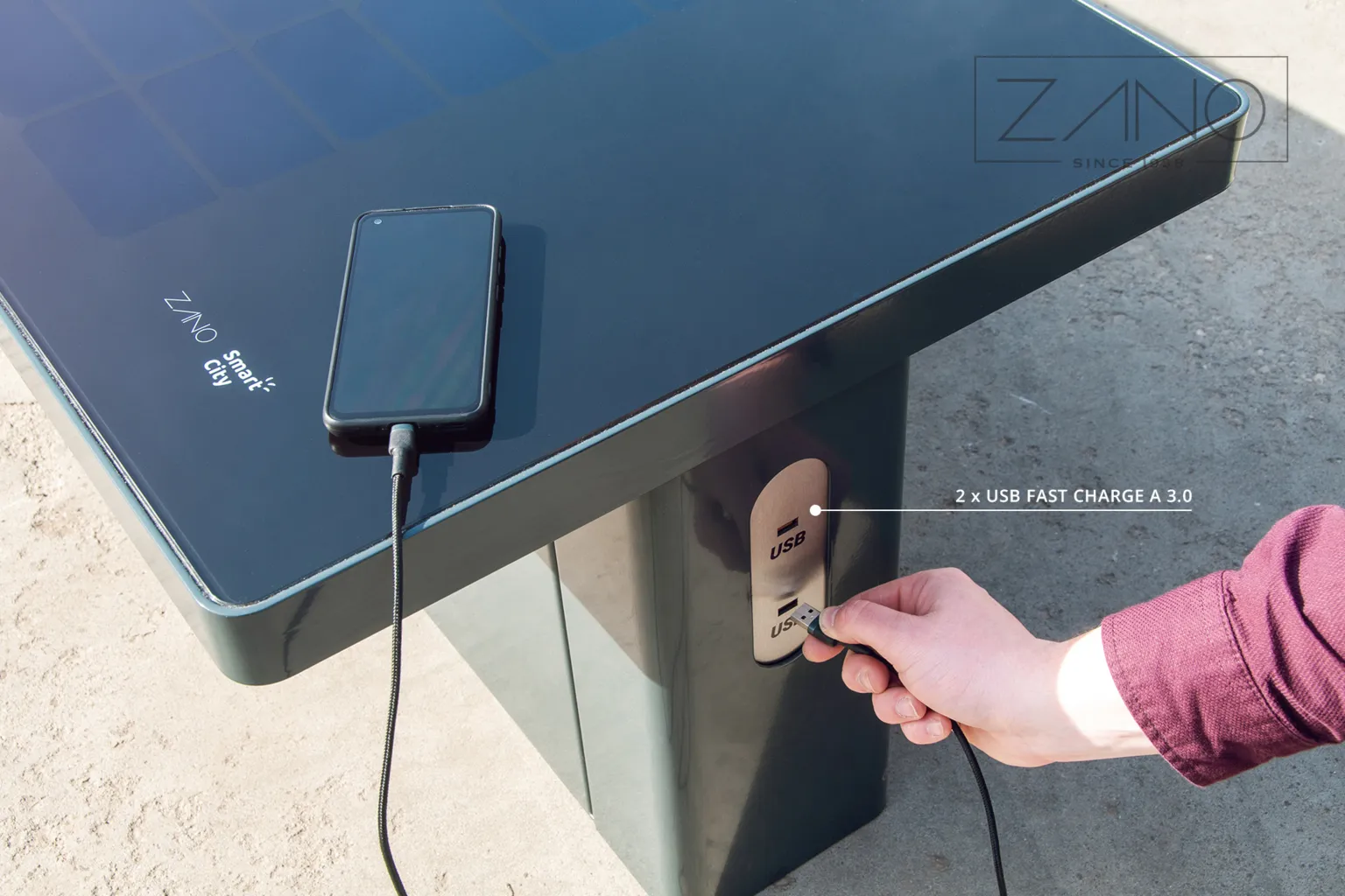 USB-laadija | Scandik linnapink päikeseenergiaga
