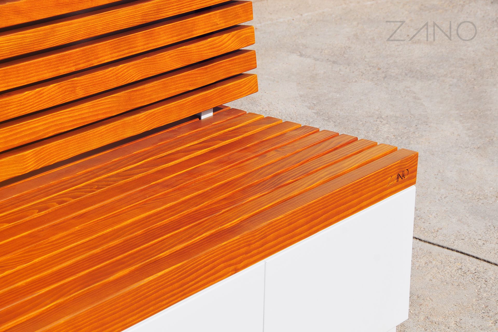 Pink Quadro 02.076 pehmest puidust lakk Cypress Pink Quadro 02.076 pehmest puidust lakk Cypress